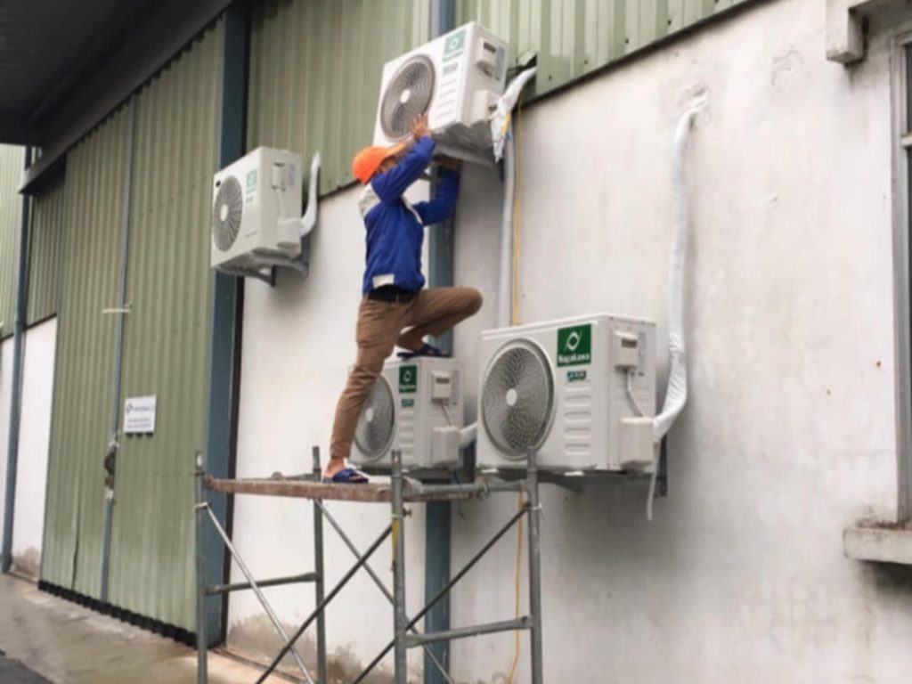 thao-lap-dieu-hoa-tai-van-phu-1